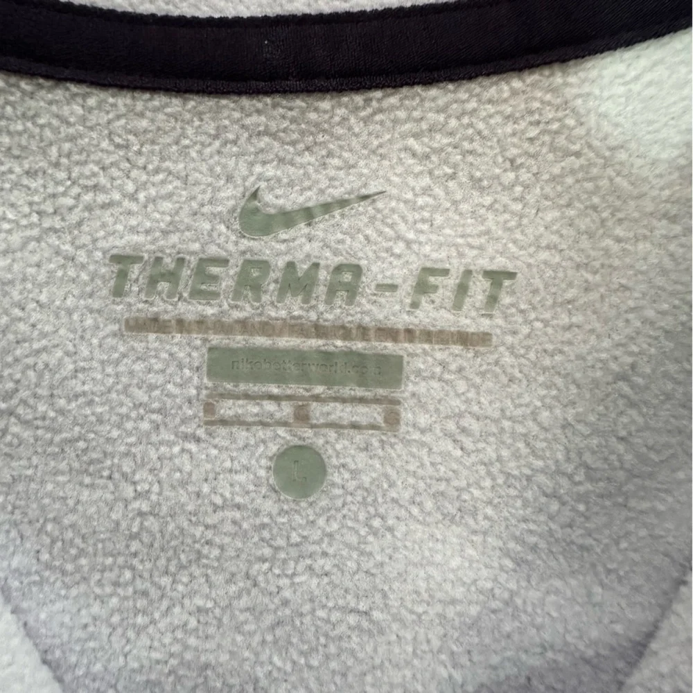 Nike Purple Lavender Therma-Fit Full Zip-Up Hoodie Women’s Large Thumbholes - Picture 6 of 8
